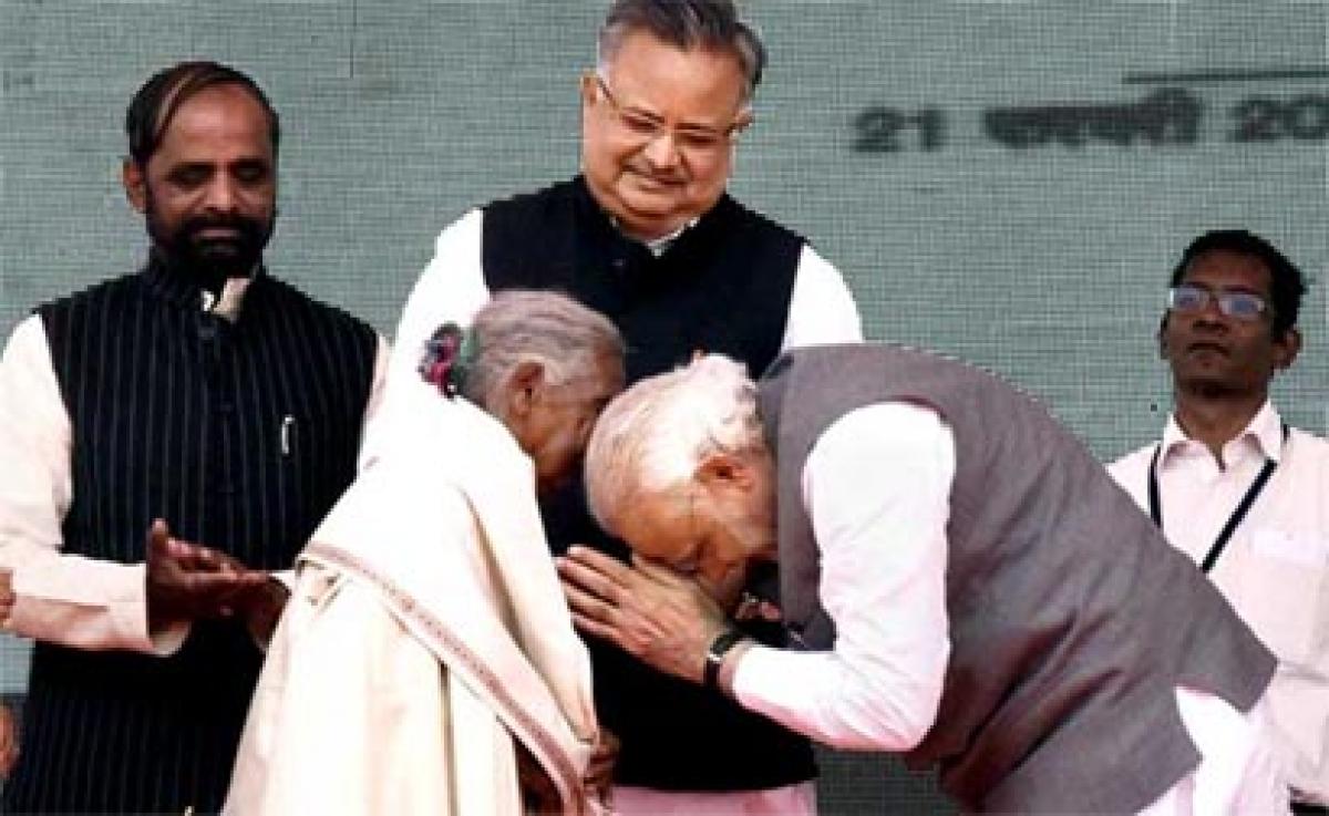 Modi lauds 104-year-old woman who sold her goats to build toilet